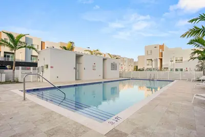 Image de Magical 1 Bedroom Apartment ☀️ Walk to Aventura Mall ☀️ Family Vacation ☀️  Pool