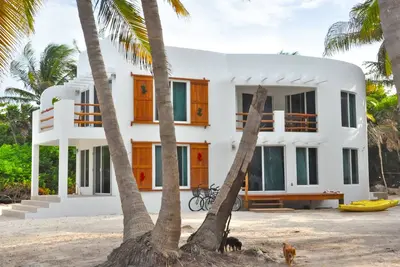 Image de Stunning 2 Condos up to 12 People. Free Snorkeling & Fishing