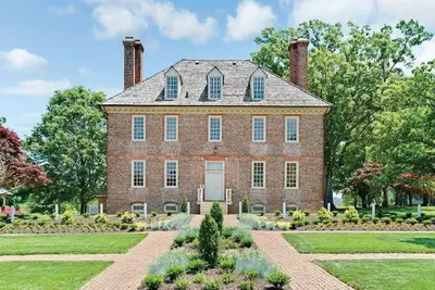Image de The Historic Powhatan, 2br suite, Saturday check-in