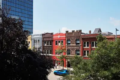 Image de Perfect downtown apartment for short and long-term stays!