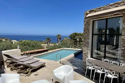 Image de Magnifique villa d'architecte - Piscine chauffée - Vue mer panoramique