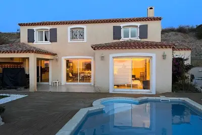 Image de Villa piscine privée superbe vue etang leucate 8jbart580