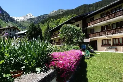 Grand appartement 7 à 8 personnes dans une résidence familiale - Pied des pistes
