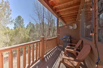 Image de Near Lake & Trails: Show Low Condo w/ Grill!
