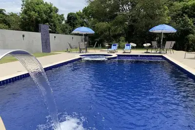Image de Cozy country house with barbecue area\/pool\/hydro\/waterfall and sun deck