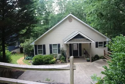 Image de Perfect private getaway, gated golf resort, New Hot Tub -close to Downtown Helen