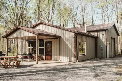 Image de Private retreat in the woods with hiking and fishing