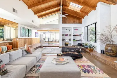 Image de Private High Desert Villa. 10 mins. From Jtnp entrance\/pool and spa.