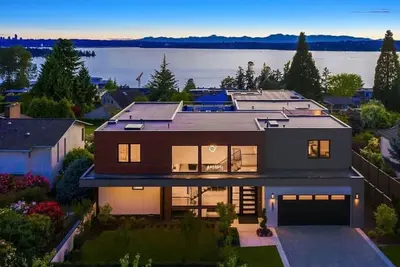 Gorgeous 4 bedroom/5 bath Designer Home, gym, Ac, views!