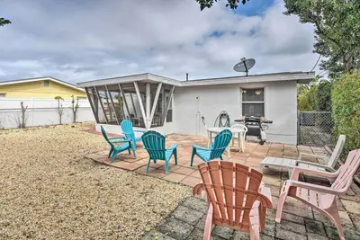 Image de Ormond Beach Home w/ Screened Porch, Walk to Shore
