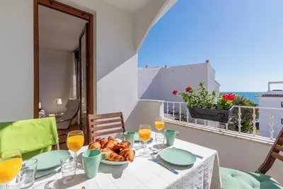 Image de Appartement 'Luz de Altea' avec vue sur la mer, piscine, Wi-Fi, balcon et terrasse