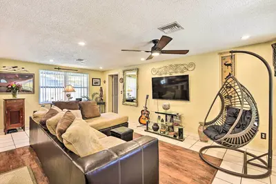 Image de Unique Nokomis Home ~ 2 Mi to Beach Access!