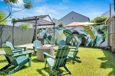 Image de This house is a 5 bedroom(s), 3 bathrooms, located in New Orleans, La.