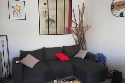 Image de Jolie appartement refait Ă neuf a 10mn a pied de la plage!