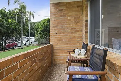 Image de This two bedroom ground floor unit is conveniently located opposite Sawtell's Main Beach