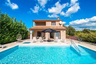 Image de Pretty family villa with private pool near Pula.