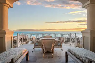 Image de Kings View|Private Beach Access|Gulf Front Home with Stunning Gulf Views