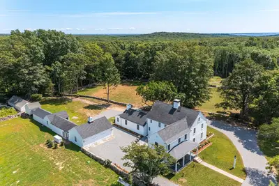 Image de Entire House-Dragonfly Inn at Dean’s Mill Farm