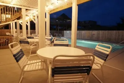 Image de Fully Remodeled For 2021. Largest Oceanfront Pool On Island 6 Bedroom 4 Bath