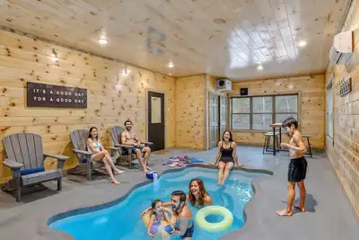 Image de #1 Location | Pool, Hot Tub & Arcade!