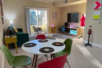 Image de Stylish Apt w/Exceptional Amenities-Great location