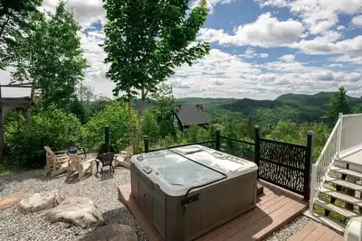 Image de Le Grand Bonheur avec foyer au bois et spa