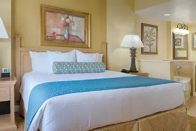 Image de 5 minutes to theme parks! Family size 2bd/2ba with full kitchen!
