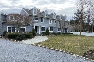 Image de Remsenburg Ny a five minute drive to Westhampton Beach Ny