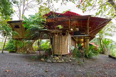 Image de Bamboo Beach House Steps away from secluded beach