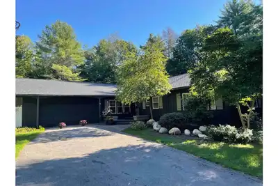 Image de Adirondack 4bed 2bath Cottage close to the village with Hot Tub