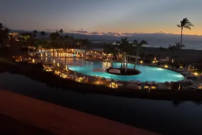 Image de Luxurious Condo with preferred view and golf benefits!