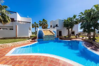 Image de The Pearl Of Cala Dor 1