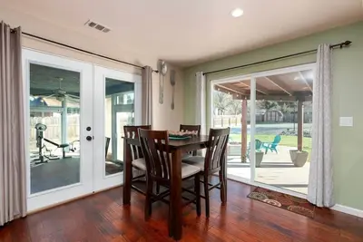Image de 3br Home | Fenced Yard w\/ Bbq & Firepit, Pets Ok!