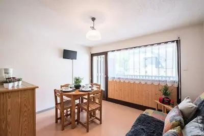 Image de Appartement  6 personnes au calme proche centre Saint Lary village