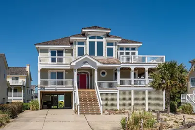Image de Piggy's Paradise-Oceanside, community pool, private hot tub, short walk to the beach!