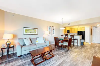 Image de Resort condo with balcony, shared pool, hot tub, gym, tennis, WiFi, and Ac