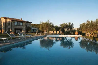 Image de Villa for 10 guests. Private Pool. Access to the wellness center of the estate