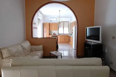 Image de House of 170 sq. m. , 700 m. from the center of Rosolini