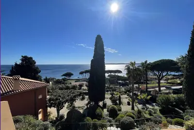 Image de Appartement vue mer avec piscine dans la résidence à Sainte Maxime