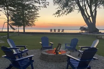 Image de Sunset Bay:Experience the Freshness of Spring at Sunset Bay
