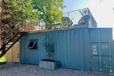 Image de The Fox Den - Woodland Container Accommodation