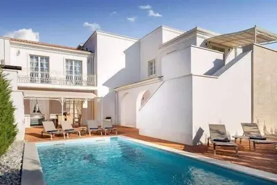 Image de Sophisticated Villa with Relaxing Spots & Stunning Views
