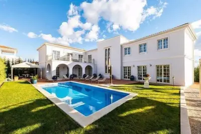 Image de Fabulous Spacious Villa with Elegant Look