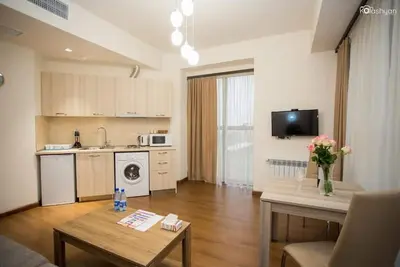 Image de Comfortable One-Bedroom Apartment In the City Center