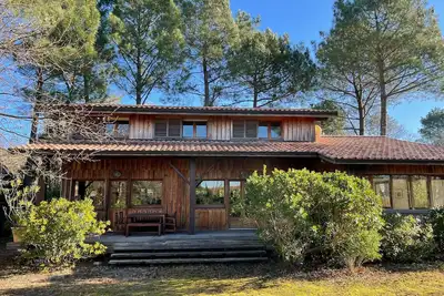 Image de Maison En Bois Typique Du Bassin