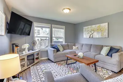Image de Charming McMinnville Home - Walk to Wineries!