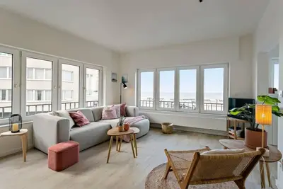 Image de Huswell - Refurbished apartment with sea view