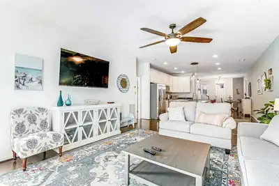 Image de Bishop's Landing retreat with gas grill, free WiFi, shared pool, & tennis courts