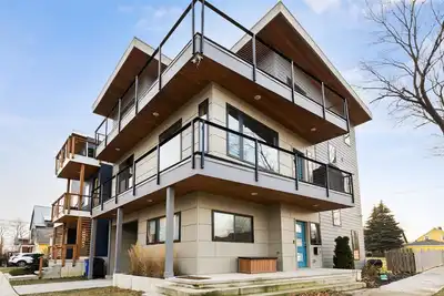 Image de The Lucky Duck-Large Modern Villa in Cle