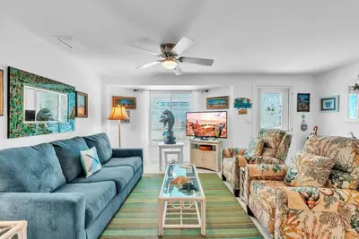 Image de Beach N Bay 204 by Duncan Real Estate